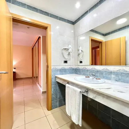 Studio With Piscina, Wifi, Close To The In South Of Tenerife